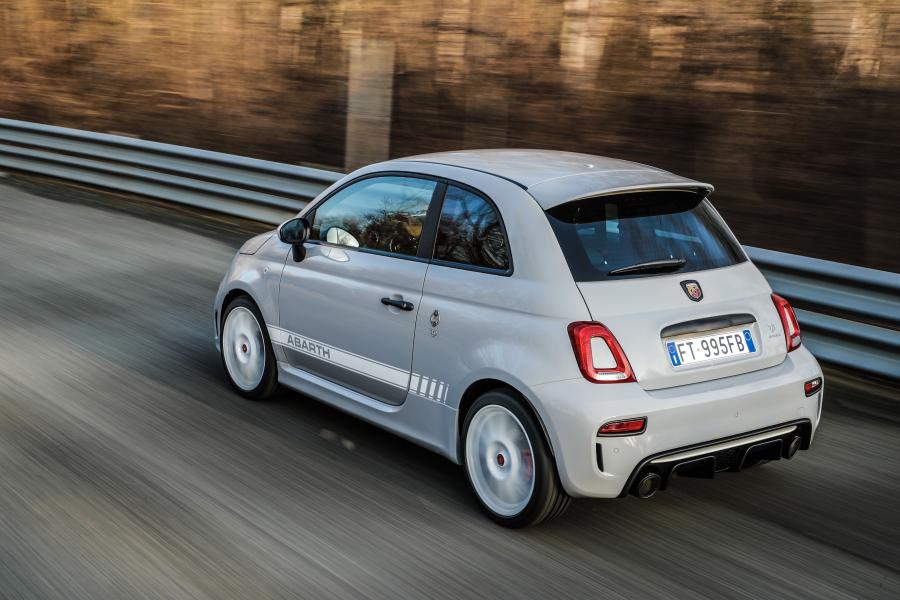  Abarth 595 esseesse (312) 2019 года  (WW) (фото 19 из 44)